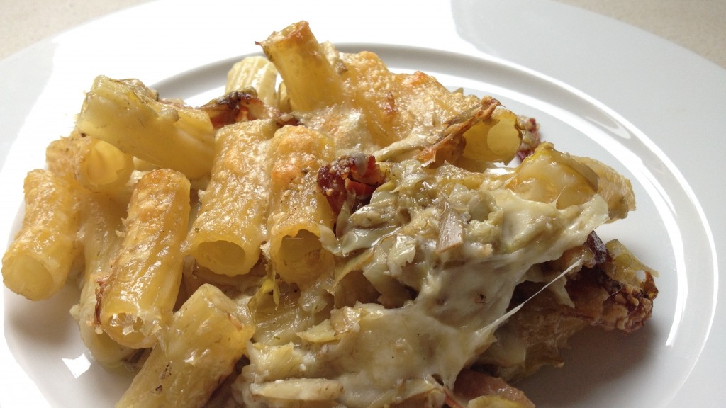 Pasta amb carxofes i panxeta al forn