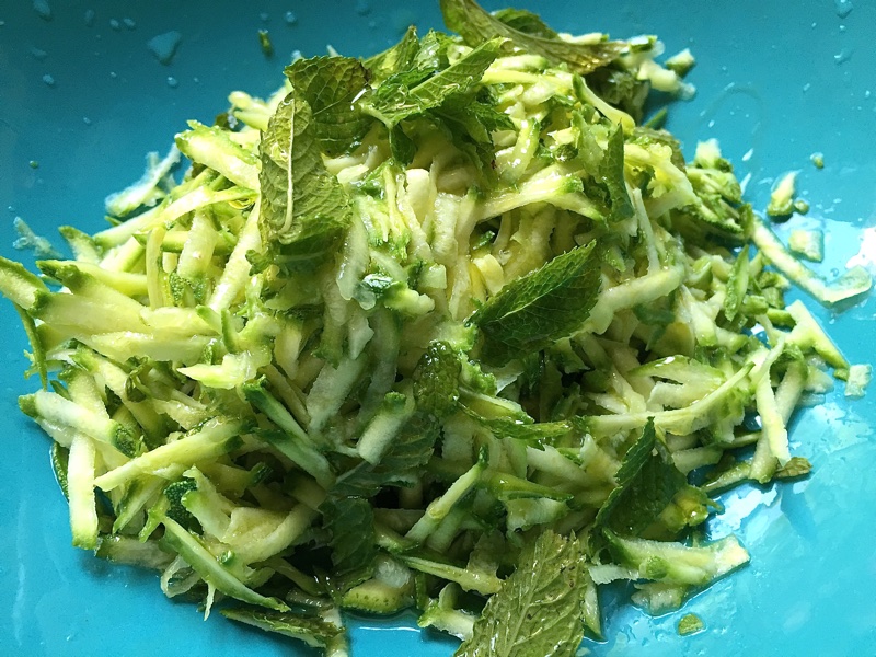 Pasta amb carbassons i les seves flors