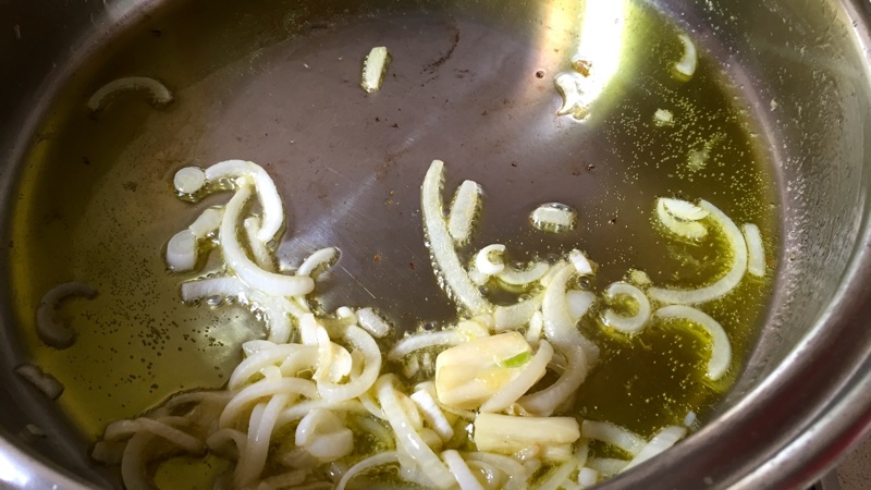 Pasta amb peix espassa